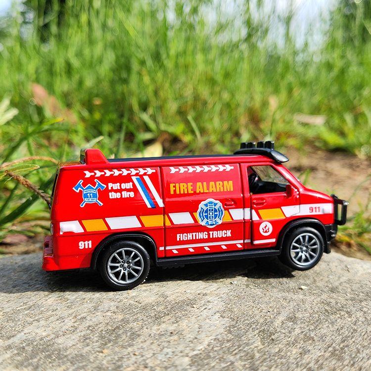 2026 Alloy Ambulance Rescue Van Pull Back Car Model Toy with Light  Sound, Simulation Emergency Vehicle Kids Educational Play Collection