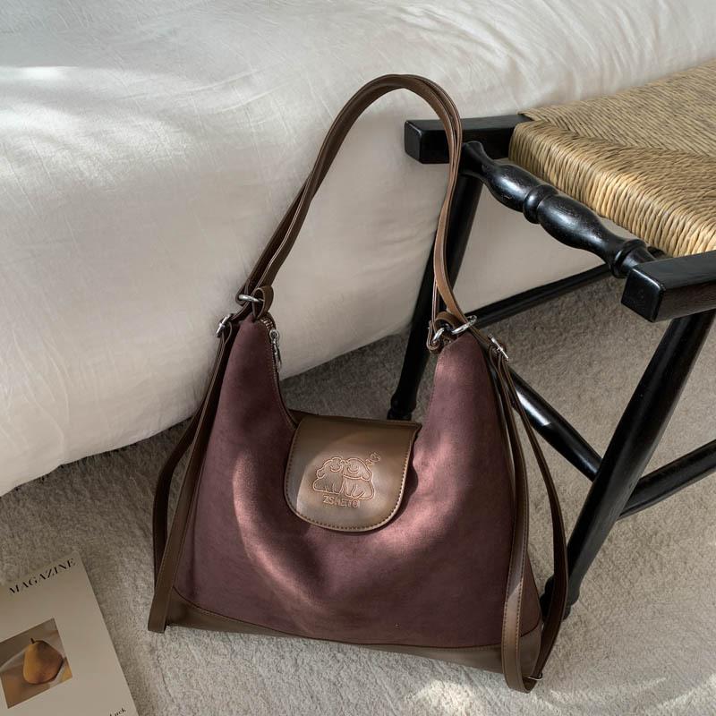 Autumn and winter retro suede women's backpack 2025 new large-capacity commuting backpack student class schoolbag