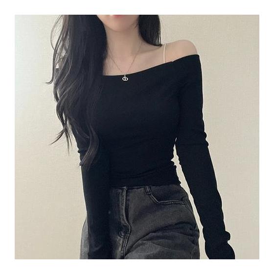 Women's tops Korean fashion tops cut and sew long sleeve cropped short length clavicle stretch elastic slim slender tight sexy girly feminine adult