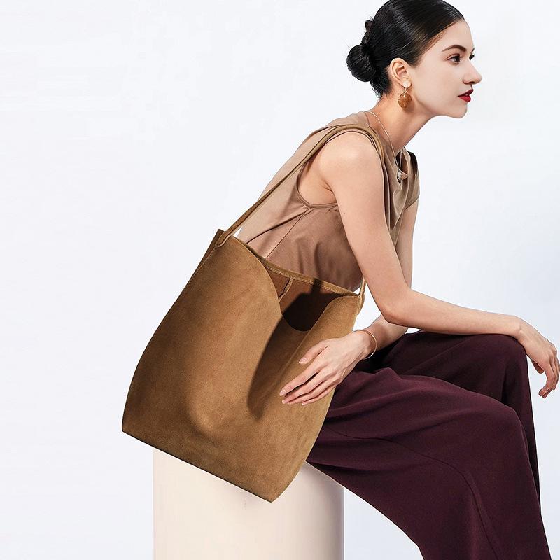 Guangzhou Women's High-End Frosted Leather Bucket Bag - Versatile, Solid Color, Large Capacity Handbag for Commutes