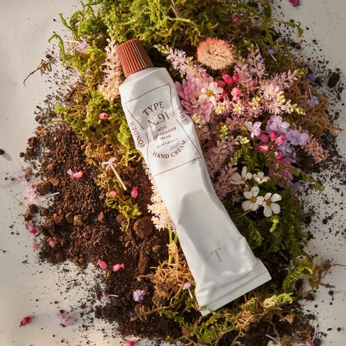 [TYPE No.] No.91 WONDER VIBE Perfumed Hand Cream 40ml Type No. Rose Musk. A Soft, Deep Fragrance That Expresses Calmness and Serenity. Hypoallergenic,