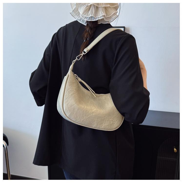 2025 New Small Bag Women's Sen Meng Feeling Crossbody Dumpling Bag Niche Design Fashionable Shoulder Bag