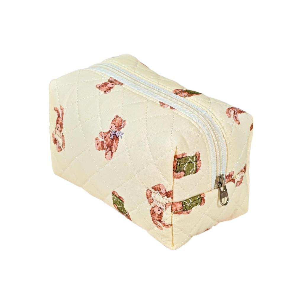 Large Capacity Little Bear Print Makeup Bag – Portable Girlish Polyester Toiletry Storage