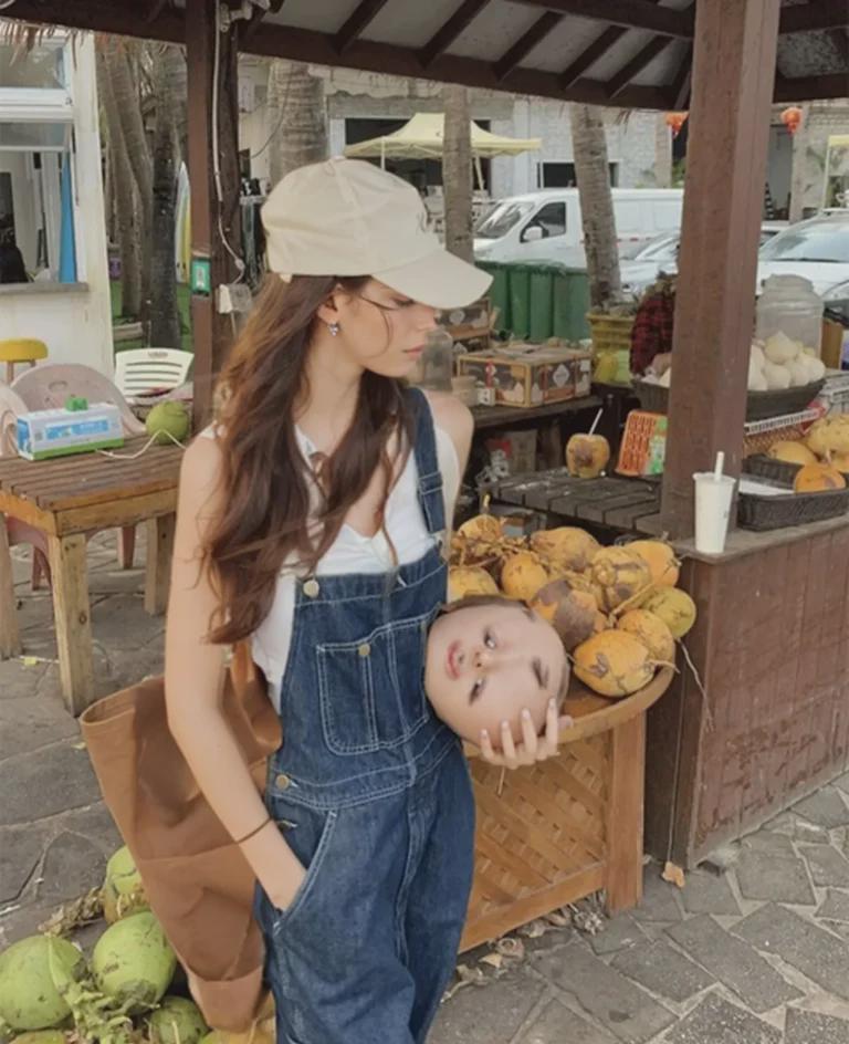 Summer Trend Halter Neck Knitted Vest: Sexy Sleeveless Vacation Top for Women
