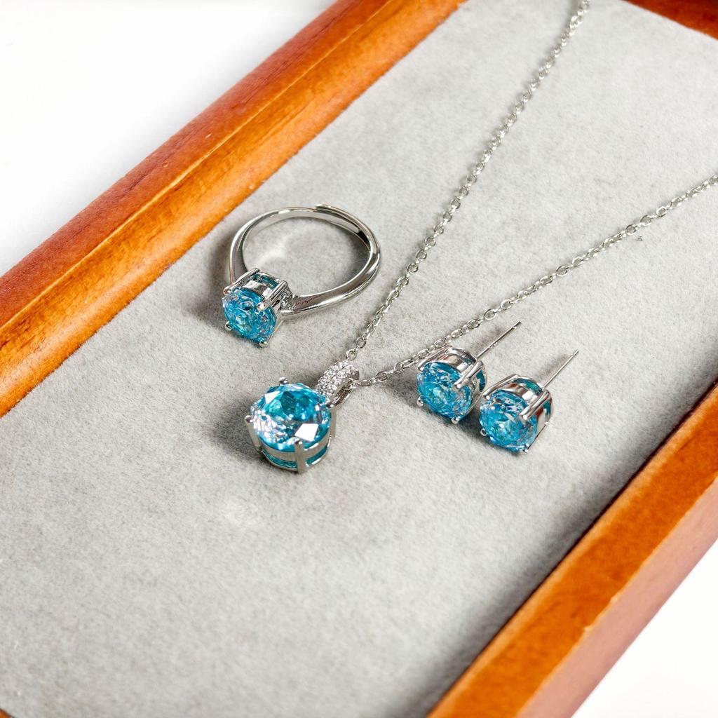 Conjunto de Pendientes, Colgante y Anillo Gessen Jewelry de Diamantes Corte Rosa Azul Claro