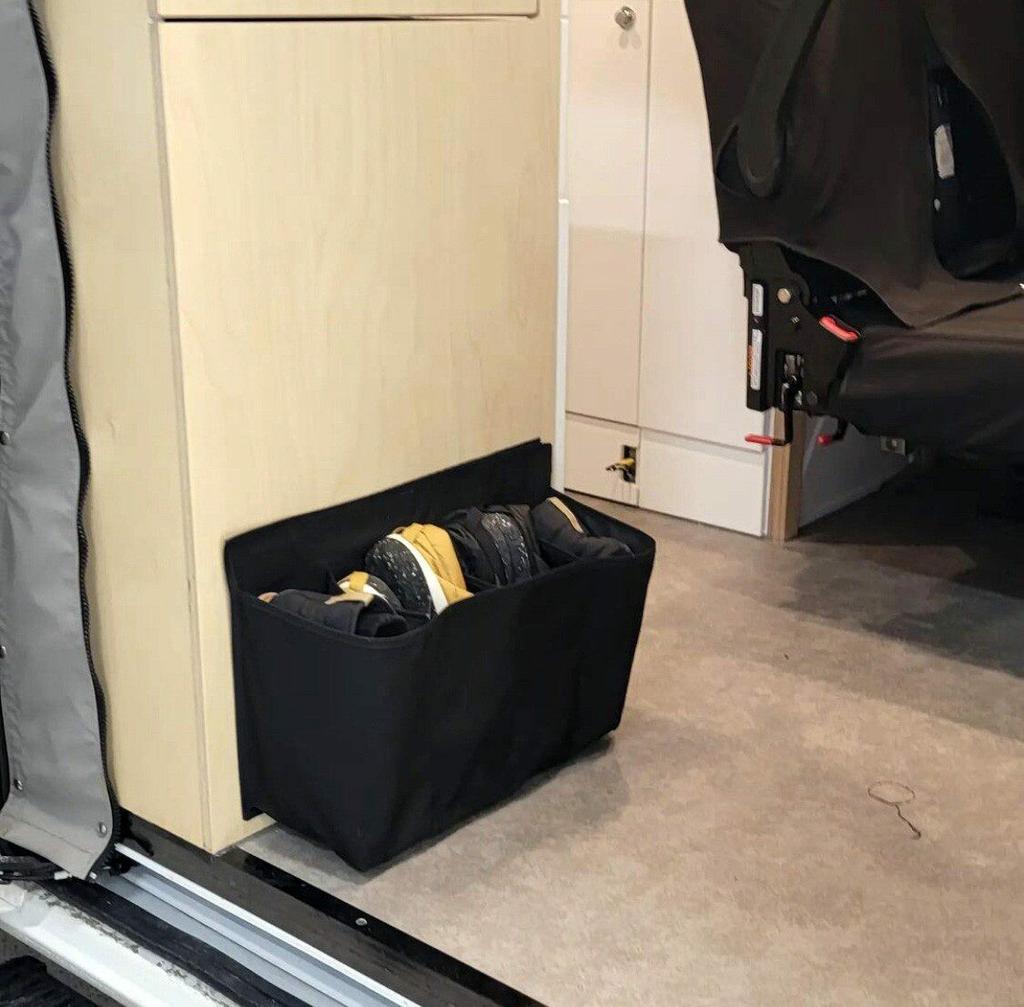 Caravan Camper Van Shoe Storage 10-inch 4 Pockets Solution Motorhome Shoe Storage Bag Multi-Pocket RV Wall Mount 4 Pocket Bag