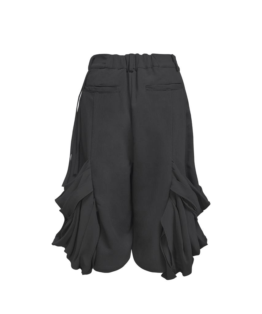 Jeongdo Veil Bermuda Slacks. Black