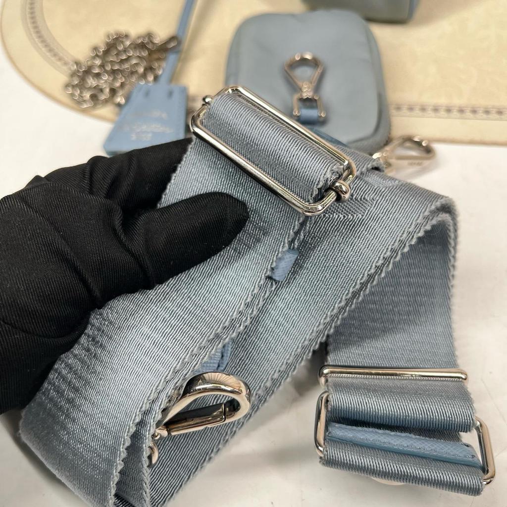 [Pre-Owned] Re-Edition 2005 Blue Nylon Logo Shoulder Bag - Very Good #MNGPWM