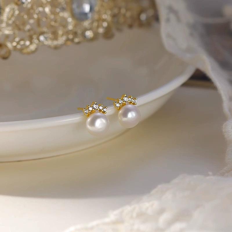 S925 Silver Needle Crown Pearl Earrings: Elegant, Versatile Luxury Design for Women (2023)