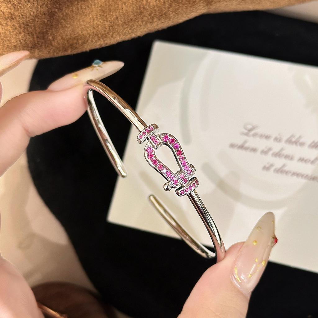 Korean light luxury red steel jade gold horseshoe buckle bracelet bracelet zircon micro-inlaid unique exquisite jewelry