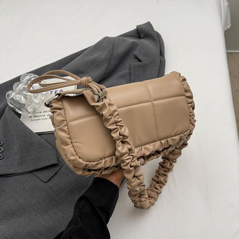 

Niche pleated underarm small bag women s 2025 summer new fashionable retro small square bag requires textured messenger bag хаки