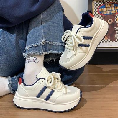 Sport- en vrijetijdsschoenen dames 2025 lente en herfst nieuwe mode lage top veelzijdige dad shoes niche buitenlandse stijl bovenkleding witte schoenen