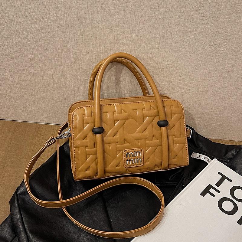 Модная женская сумка на молнии из искусственной кожи с нитками для шитья в уличном стиле в стиле минимализма чёрный 2316₽