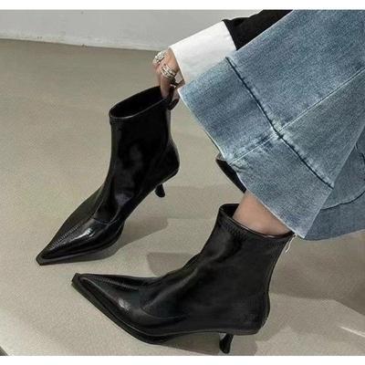 Botas de Salto Alto Retrô Outono Moda Nova Femininas Sexy Bico Fino Cano Curto Botas Skinny de Couro Patente Marrom
