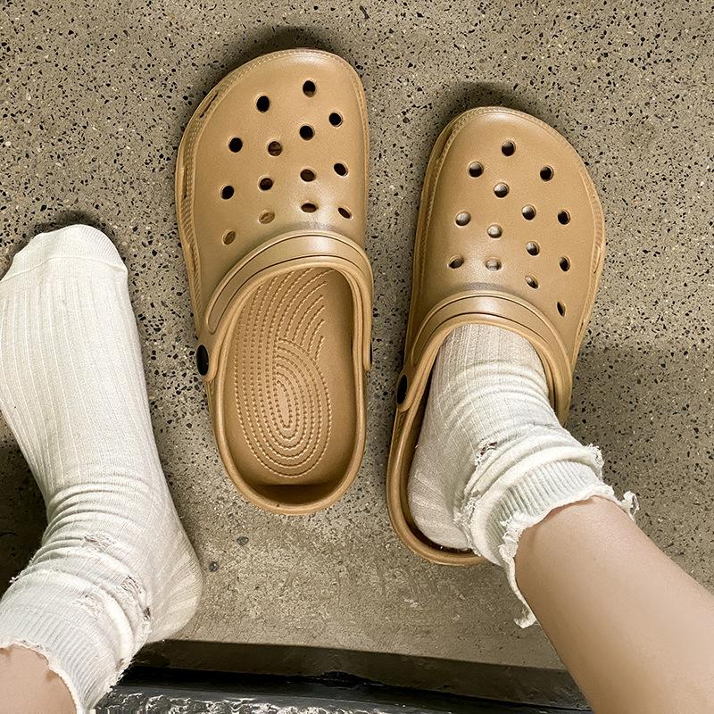 Hole Shoes Students Wear Simple Waterproof Breathable Sandals Cartoon Versatile Cute Seaside Beach Non-slip Cool Slippers