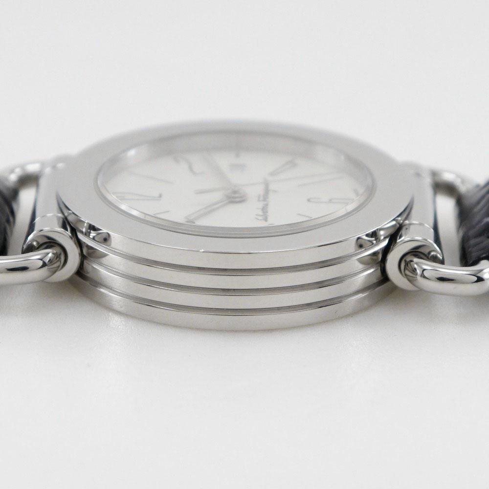 Salvatore Ferragamo Zegarki biała tarcza Stal nierdzewna/skóra Kwarcowy Wyświetlacz analogowy Kobiety Używany