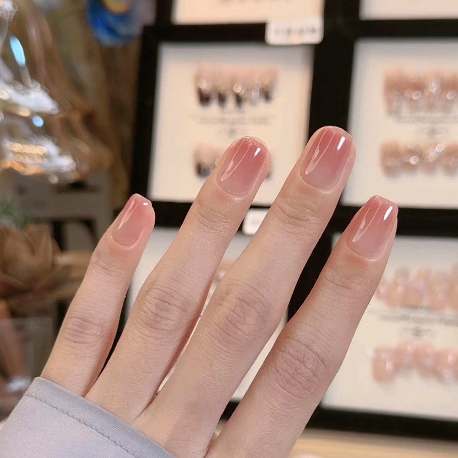 

Градиєнтні золотисті фольговані знімні наклейки для нігтів - Осінньо-зимова колекція