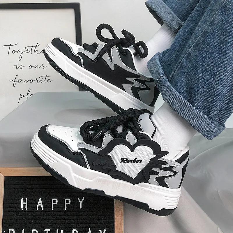 Classic Luxury Men's and Women's Fashion Trend Casual Skateboarding Shoes Couple Same Outdoor Running and Sports Shoes sneakers