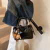 Premium Retro Small Bag Women's New Versatile Messenger Bag Fashion Portable Pillow Bag