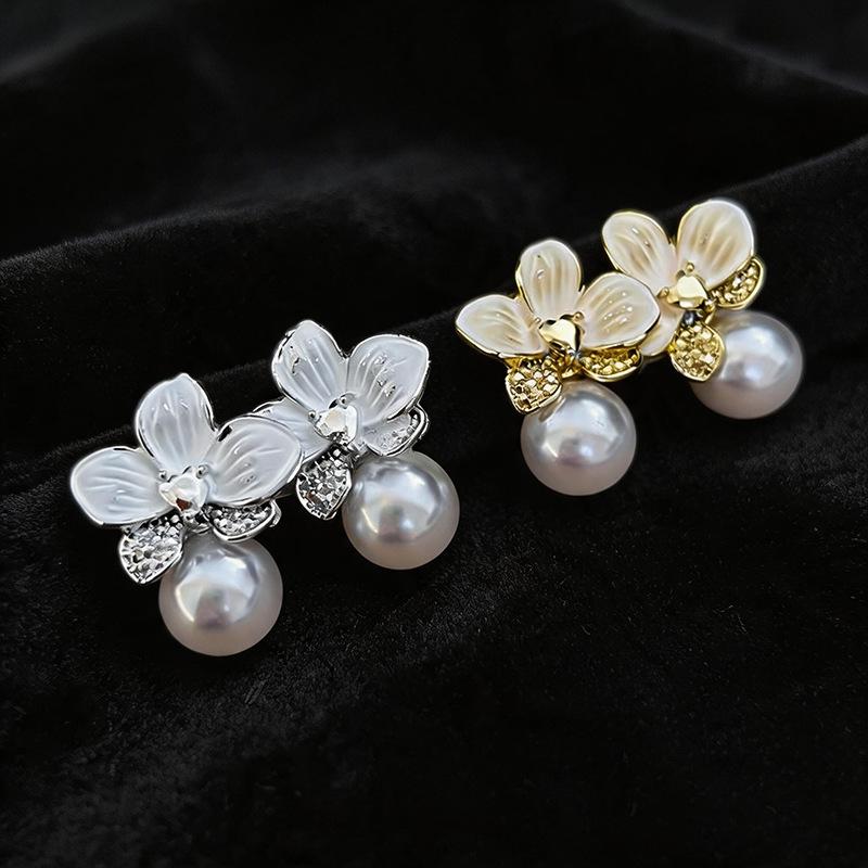 Silver Needle Pearl Drip Oil Flower Stud Earrings: High-end, Fashionable, Sweet Style Jewelry for Women