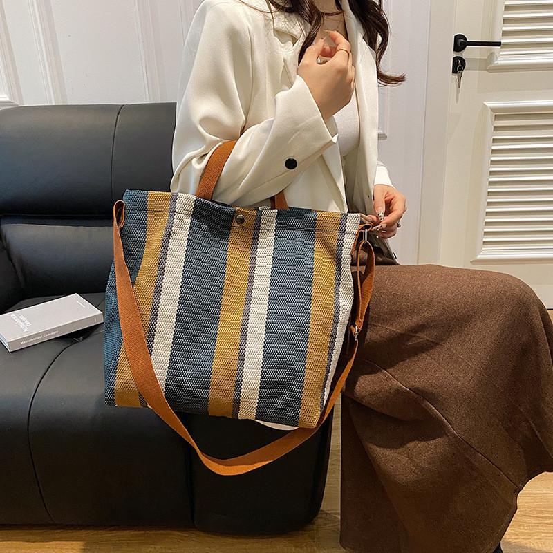 Stylish Large Capacity Korean Shoulder Bag For Autumn Unique Tote Fashionable Shopping Bag