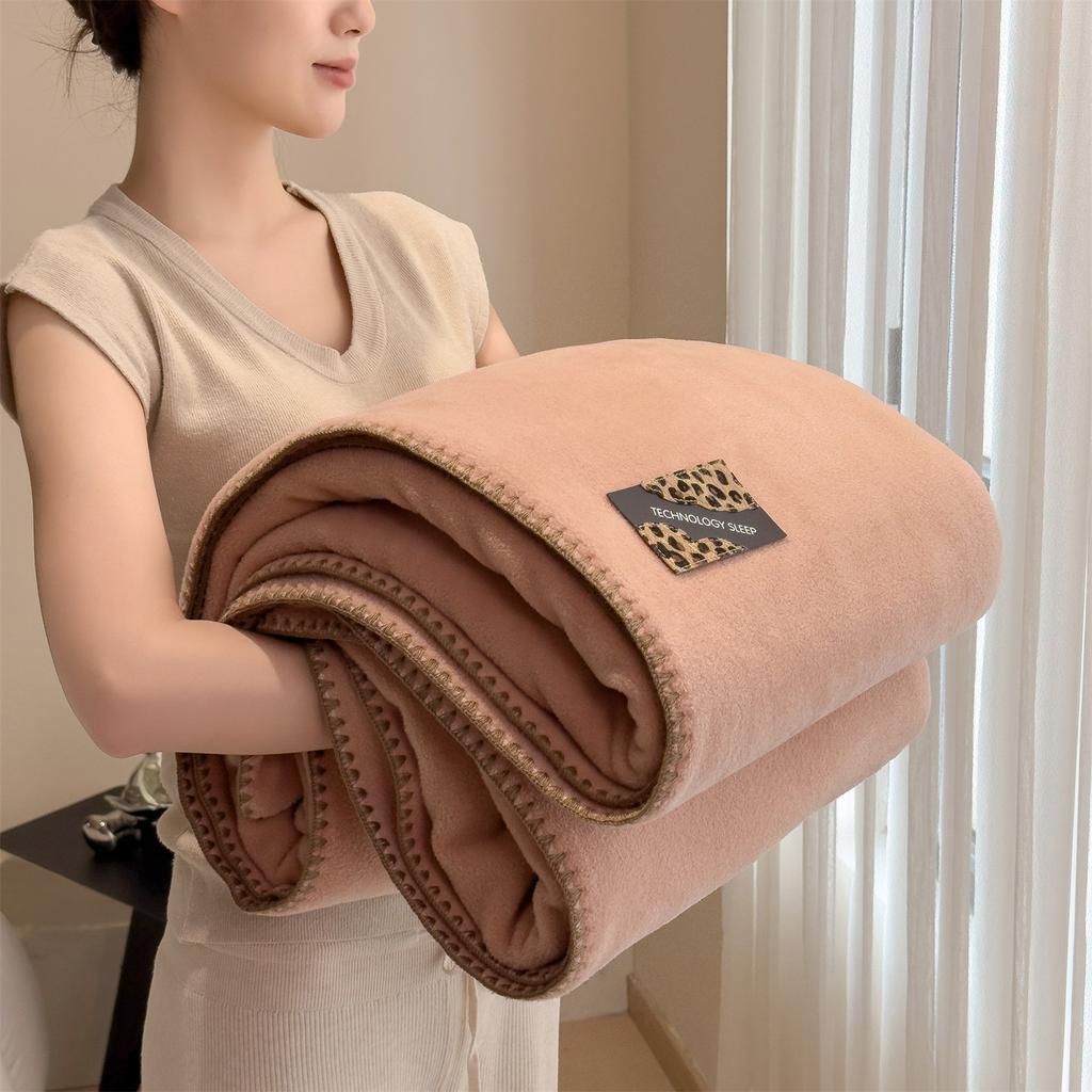 New Thick Velvet Autumn Winter Keep Warm Blankets for Bed Soft Fluffy Warmth Sofa Blanket Multifunctional Shawl Napping Blankets