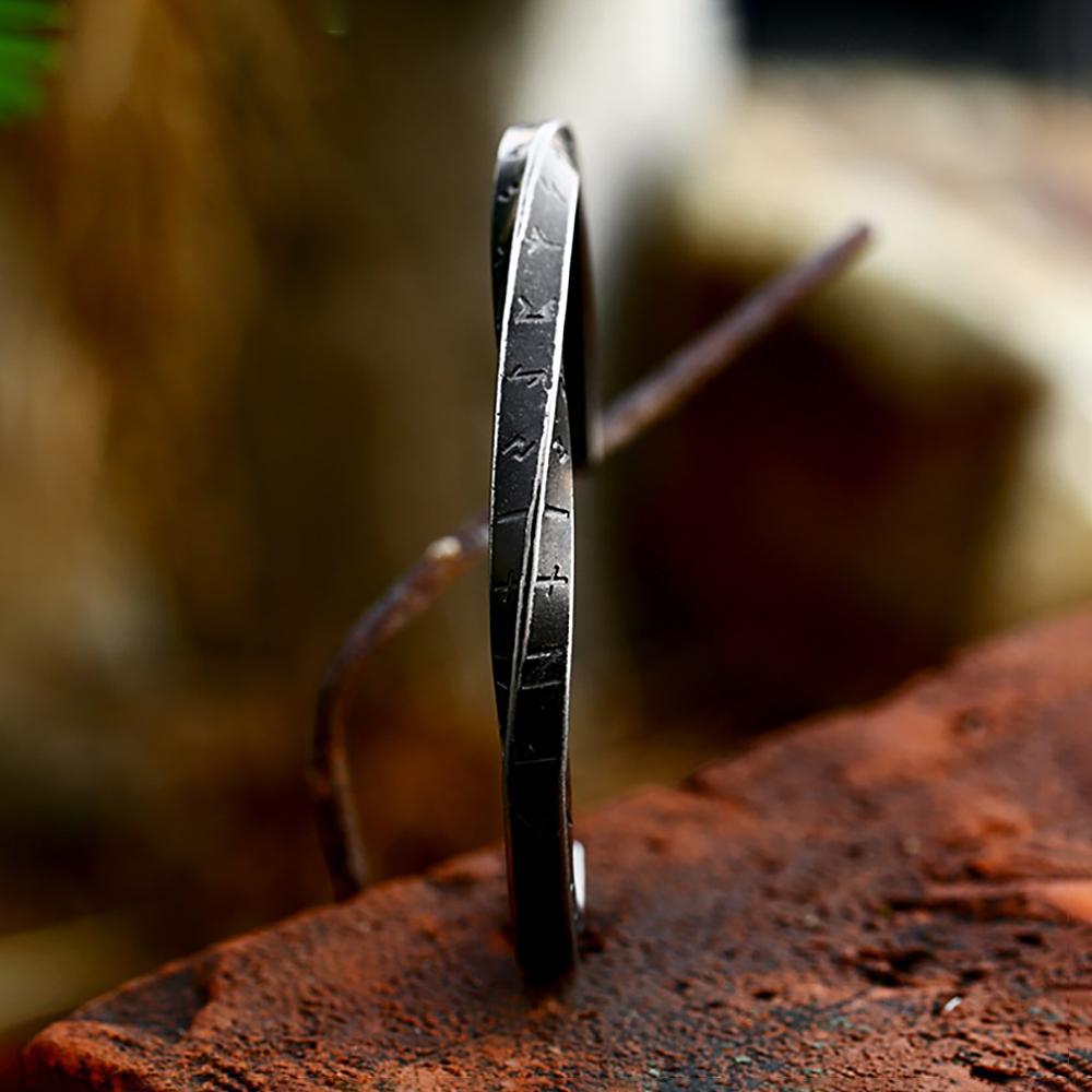 Unique New Mens Nordic Viking Twist Cuff Bangles Stainless Steel Fashion Viking Letter Bracelet Party Jewelry Gifts Adjustable