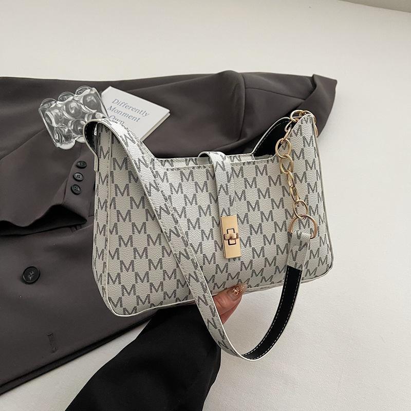 Niche design high-end bag, new high-end texture portable underarm bag, versatile fashion shoulder bag