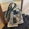 New Bag Women's Large-capacity New Trendy Fashion Popular Canvas Shoulder Bag Crossbody Bucket Bag
