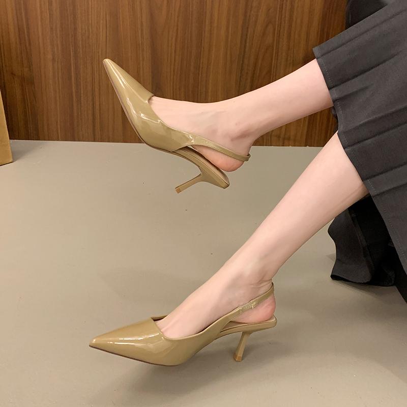 Mode Weiße Baotou Sandalen High Heels 2025 Neu Frühling und Herbst Feine Absätze Spitz Französisch Schwarz Temperament Einzelne Schuhe mit Rock