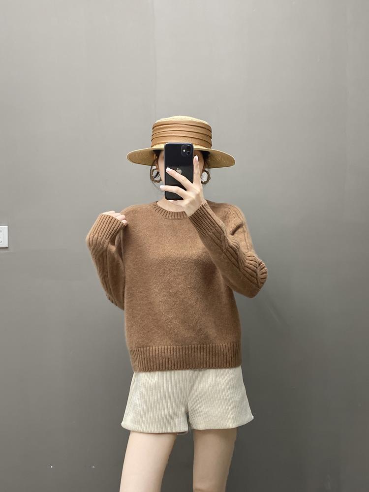 Damski Oversize'owy Sweter Żakardowy z Kaszmiru - Okrągły Dekolt Warstwa Bazowa