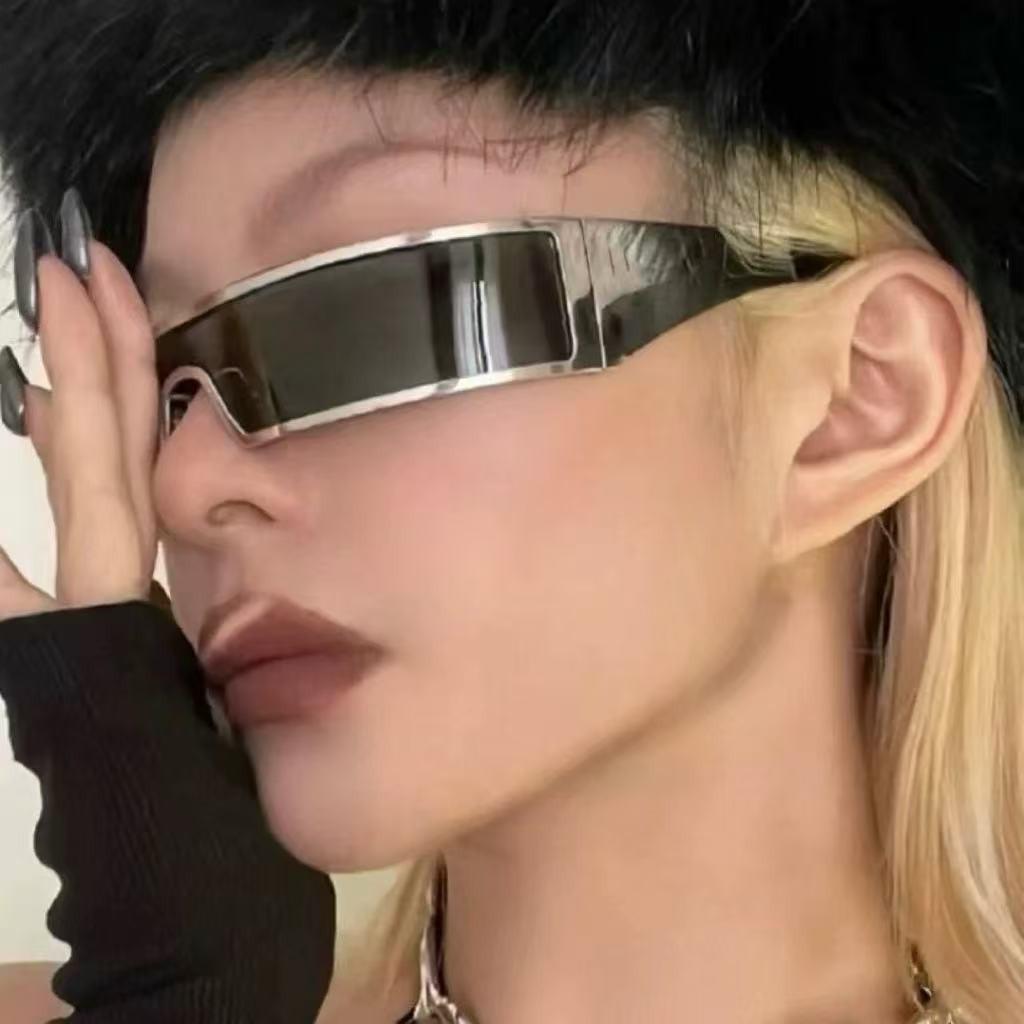 Futuristic Integrated Mirror Design Sunglasses – Trendy European & American Street Style Sun Protection.