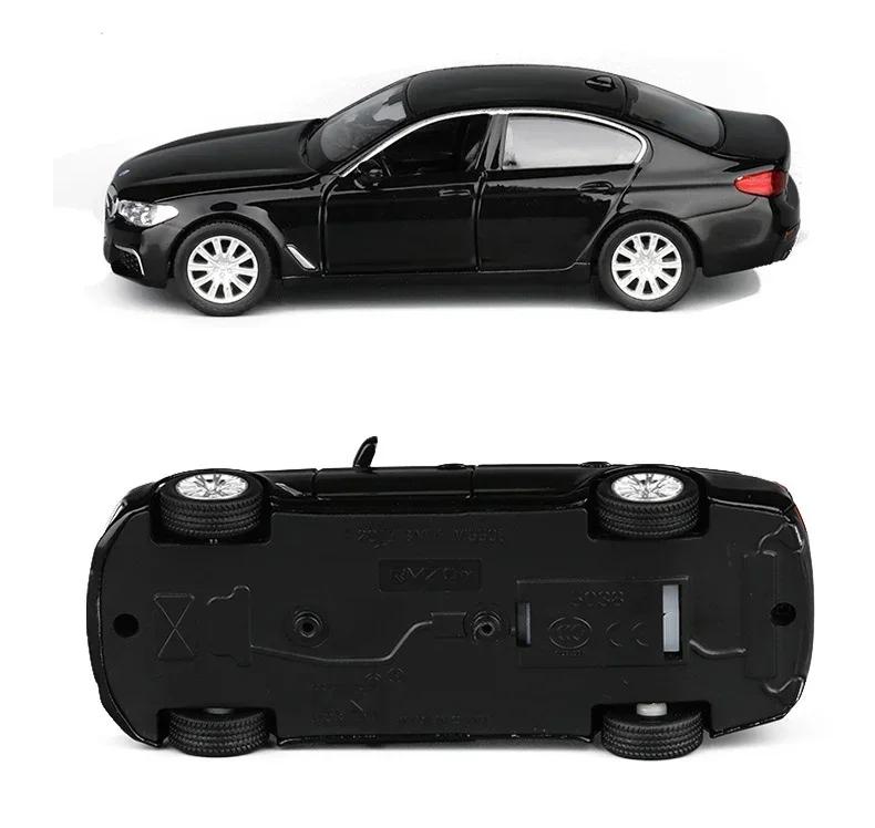 1:36 BMW 550i Alloy car model children's collection gift  Essential Ornaments