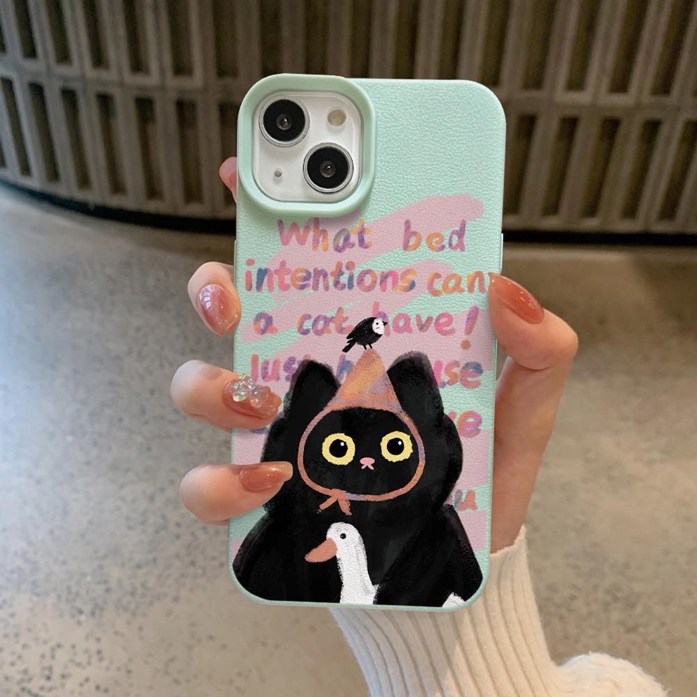 

Black Cat Hugging Duck for Apple 16 Mobile Phone Case for IPhone15 New Model 14plus Creative 12 Lychee Pattern 11 Cartoon For Apple XS