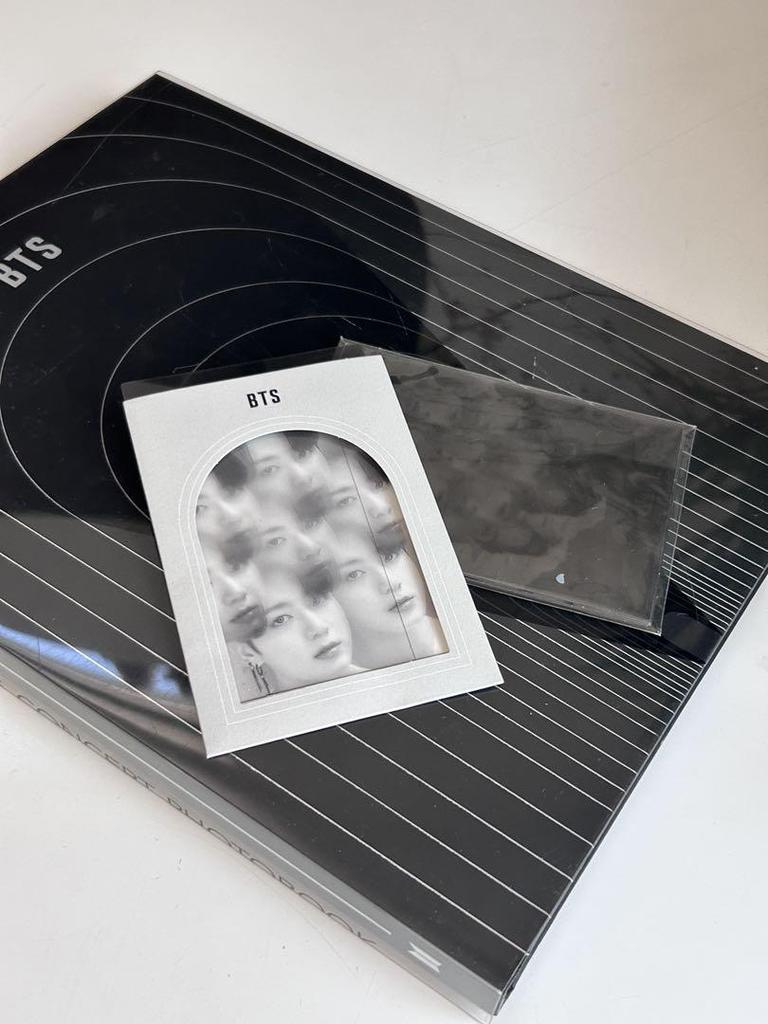 [USED] BTS MAP OF THE SOUL ON:E Photobook