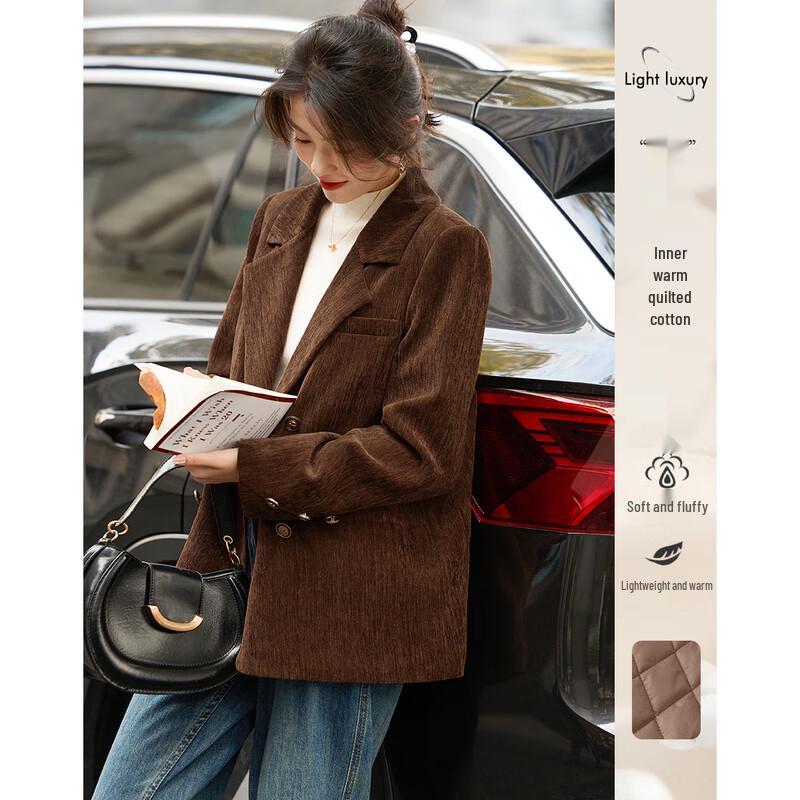 

Элегантная женская куртка маленького размера на весну/зиму приталенного силуэта M