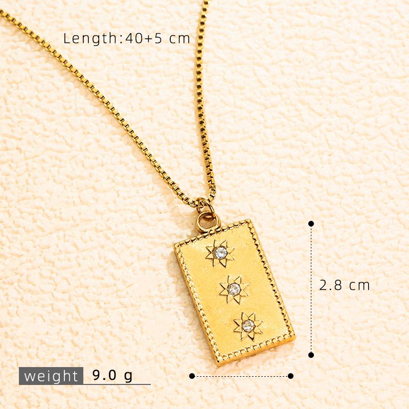 Europäischer und Amerikanischer Stil 3D Tarotkarten Anhänger Halskette mit Mikroeingefassten Diamanten