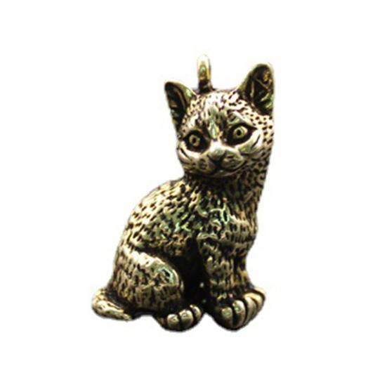 

Anti-fade Cat Pendant Vividly Engraved Copper Strong Construction Creative Cat Decor for Home Cat