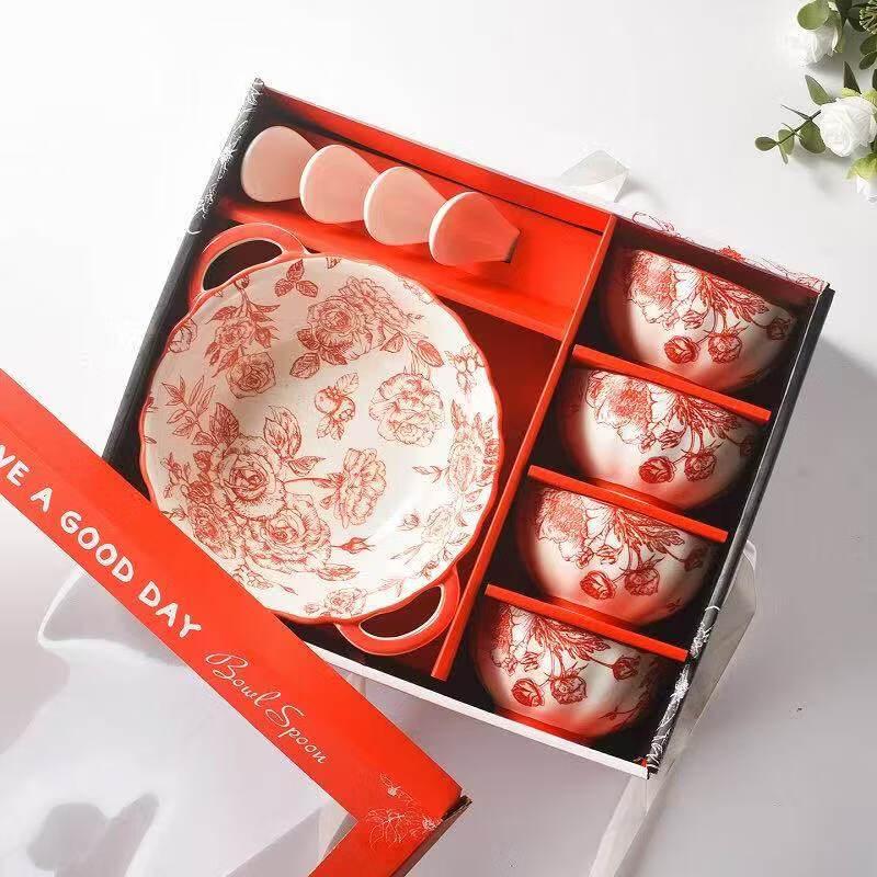 Rose Beauty Bone China Dinnerware Set