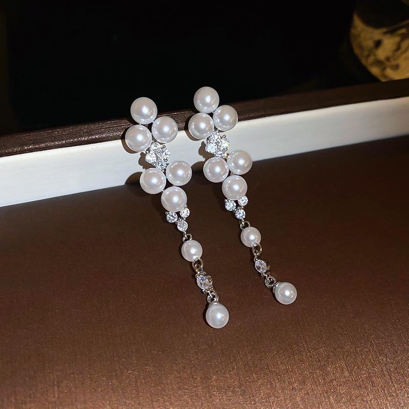 

Модные белые серьги-ракушки с цветком и темпераментом, новые серьги, европейские и американские модные серьги высокого класса