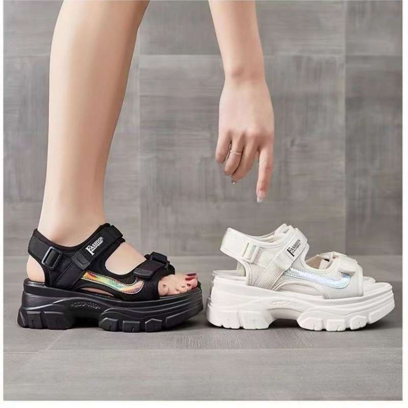 Muffin platform sandals women's 2025 summer new sports sandals women's lightweight beach shoes small high-heeled sandals