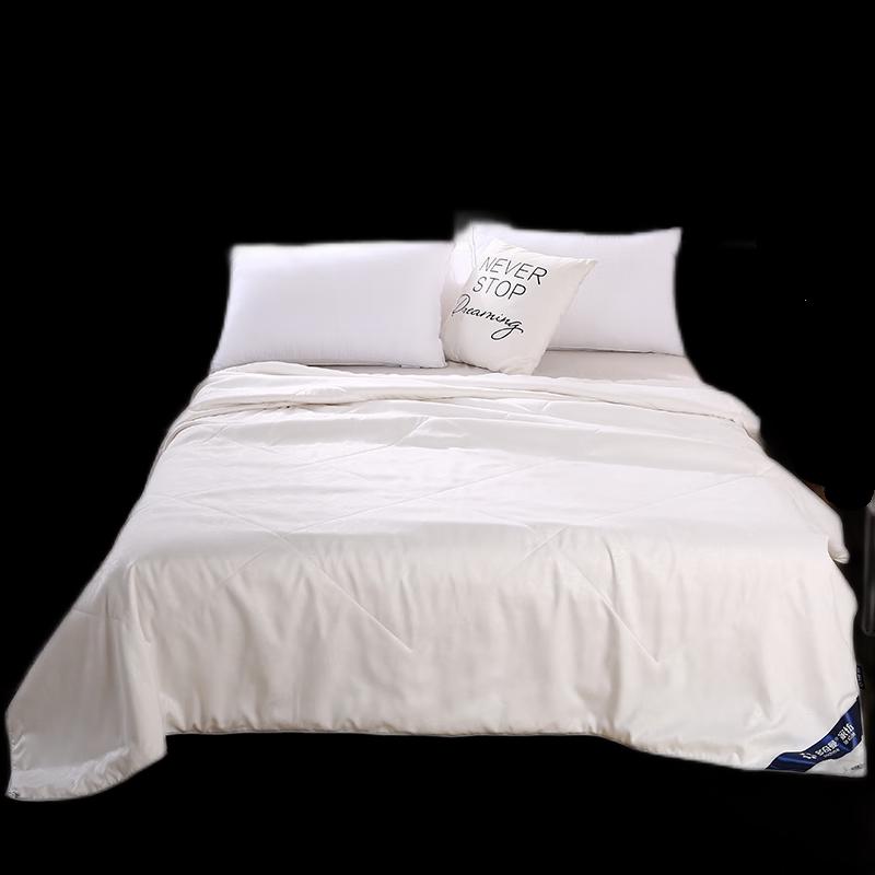 

Duoqiman All-Season Silk Quilt