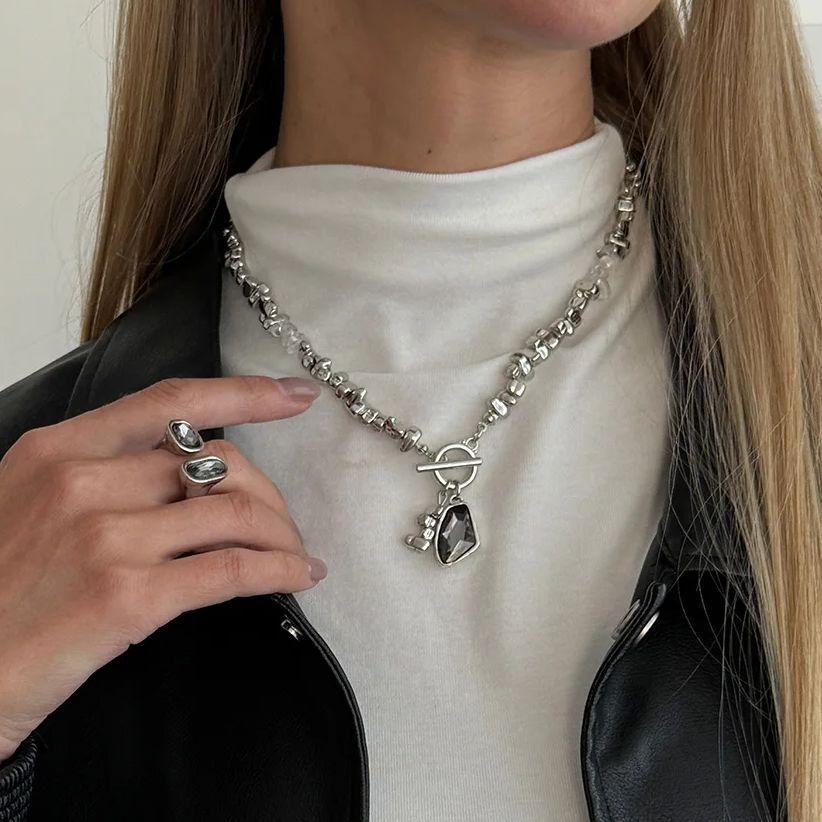 SHIXIN Lot de 2 pièces Ensemble Luxe Strass Acrylique Pendentif Collier Bague pour Femmes Charme Ouverture Réglable Ensemble Bijoux Accessoires