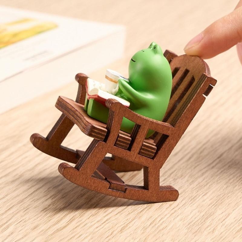 Resine Caffè Rane con Sedia a Dondolo Scultura in Miniatura Fatta a Mano Ornamento da Scrivania Per Studio e Decorazione Ufficio