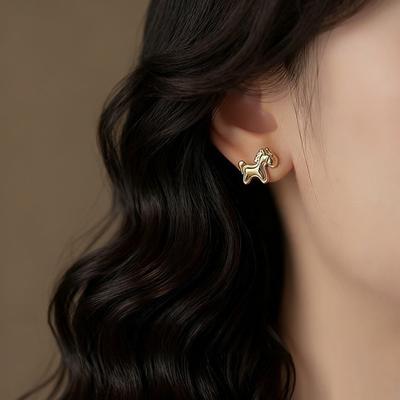 1 Pair Ear Studs Horse-Shaped Alloy Earrings Lightweight Secure Back Fastening Stud Earrings Jewelry Gift