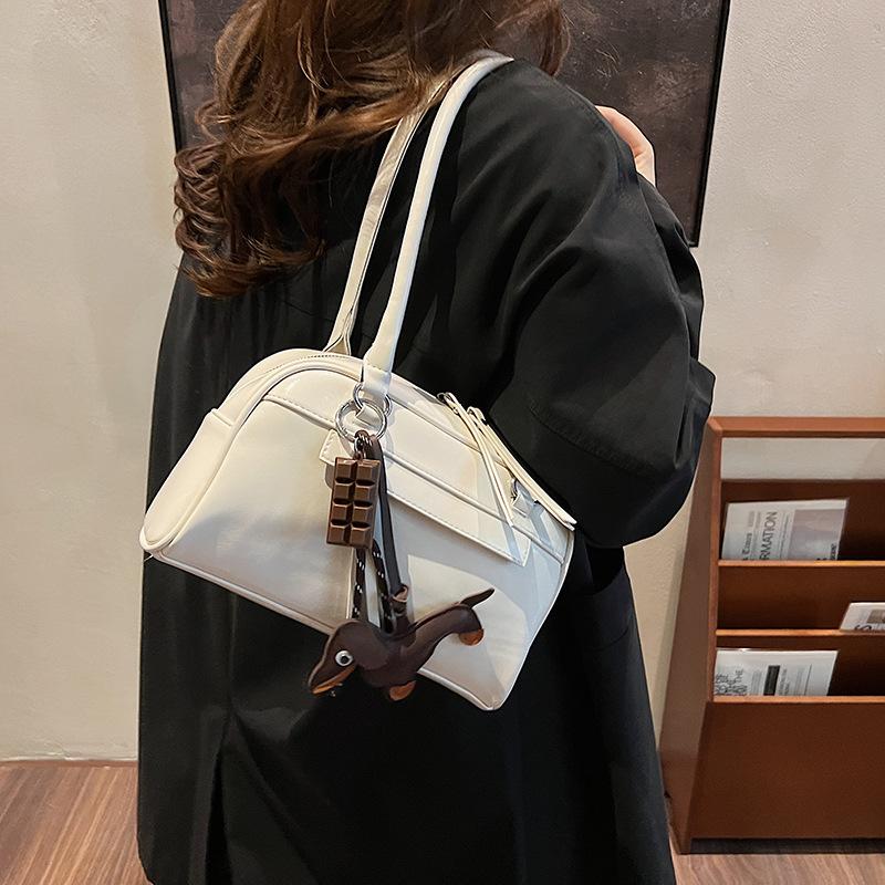 2025 early autumn model high-end sense large-capacity shoulder bag women's casual versatile bag temperament handbag