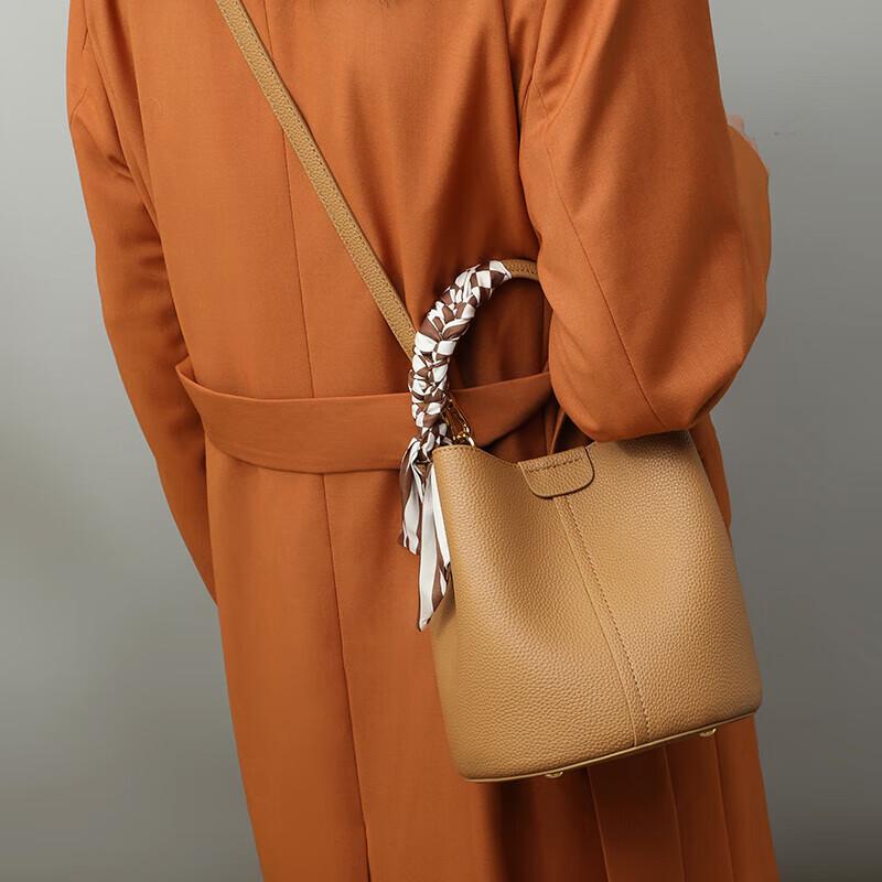 YUYULA Leather Handbag, Women's Bucket Bag, Crossbody and Handheld Bag, Vintage Casual Bag