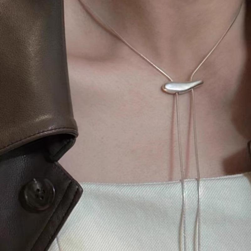 Hiphop Punk Silver Color Rose Flower Necklace for Women Y2K Geometric Metal Adjustable Long Necklace Charm Fashion Jewelry Gifts