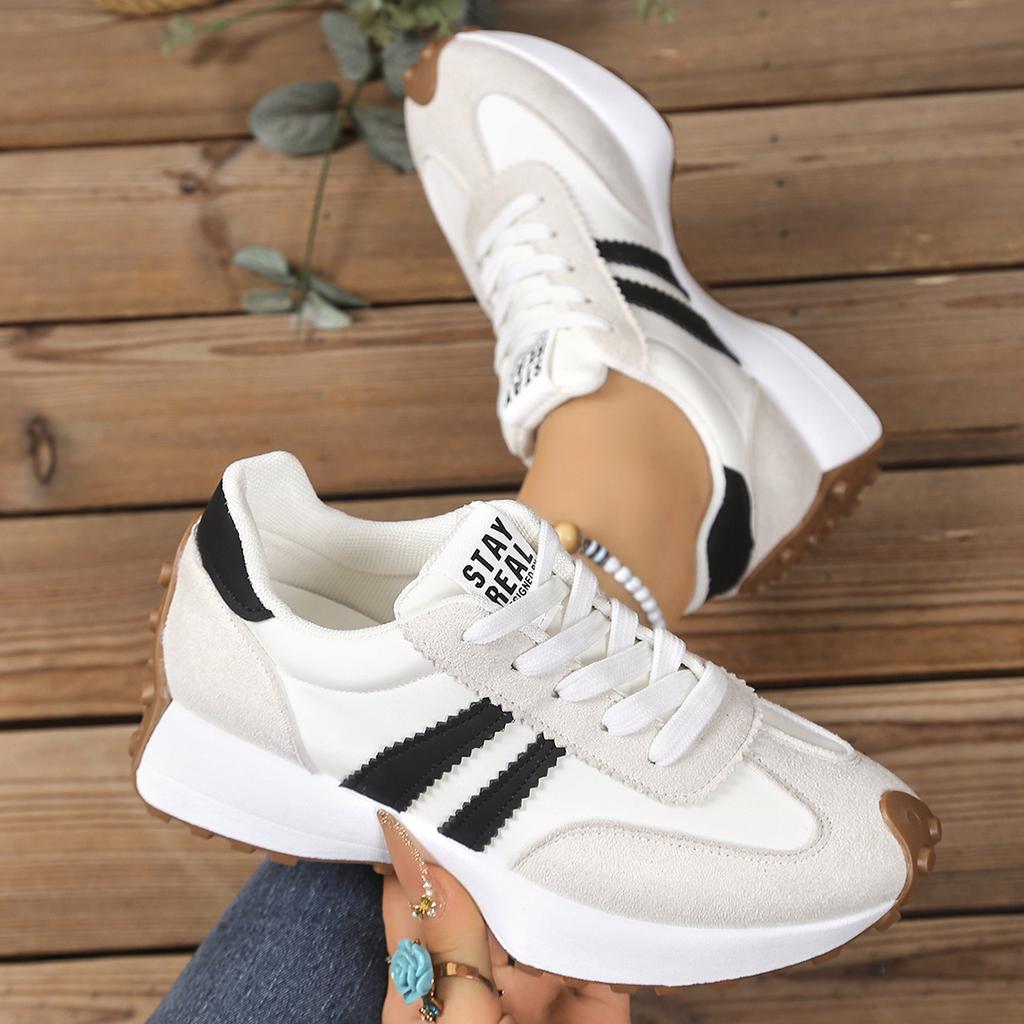 Fashion Women Anti-slip Sneakers 2025 New Spring Casual Light Flat Breathable Sneakers Women Autumn Brand Luxury Vulcanize Shoes Women