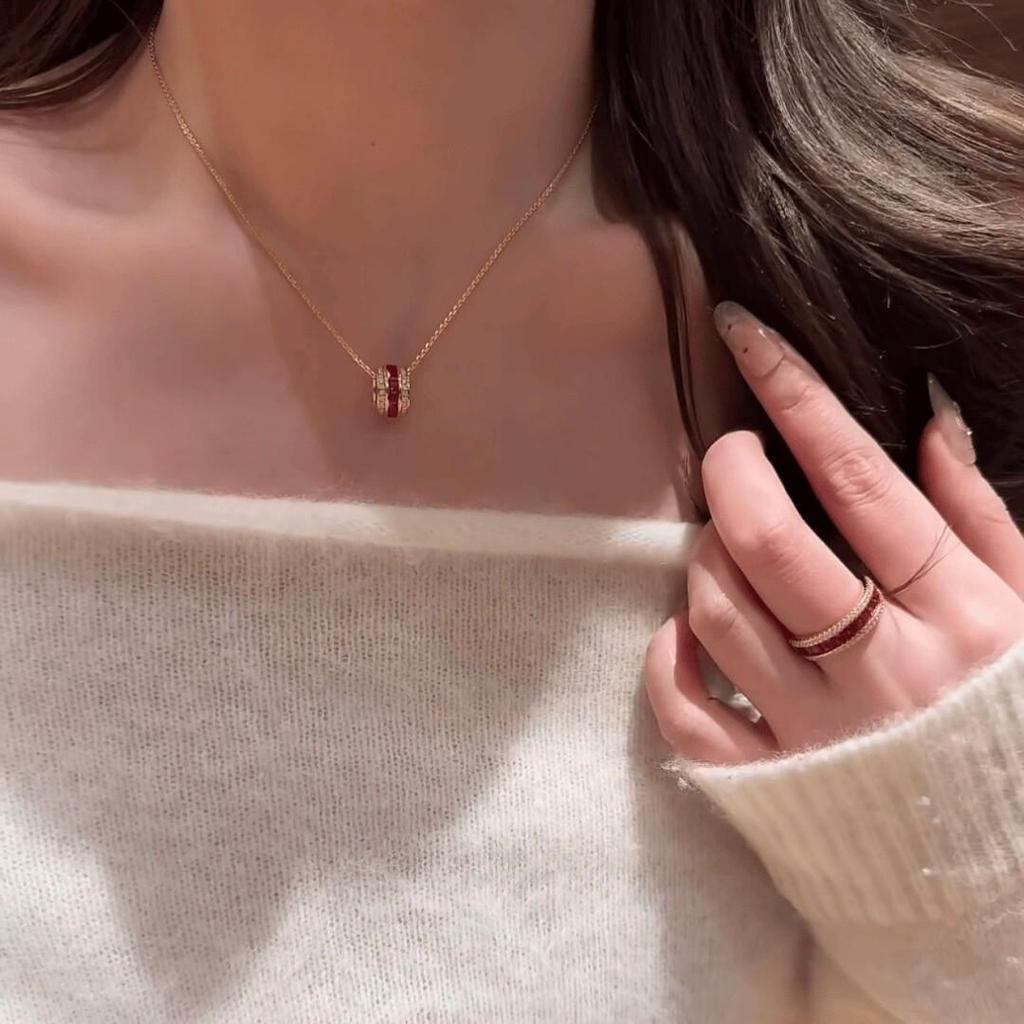 Elegant Retro Zircon Geometric Ring for Women - Court Style, Versatile Fashion Index Finger Jewelry.